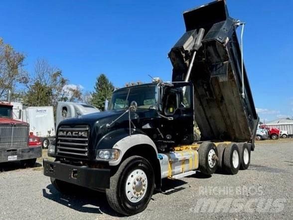 Mack GRANITE GU713 Tipper trucks
