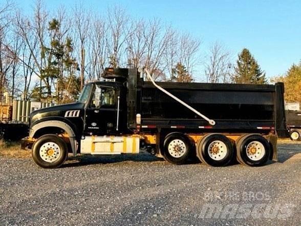 Mack GRANITE GU713 Tipper trucks