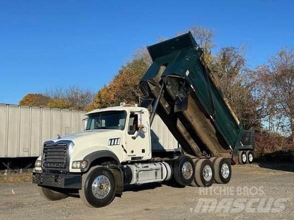 Mack GRANITE GU713 Tipper trucks