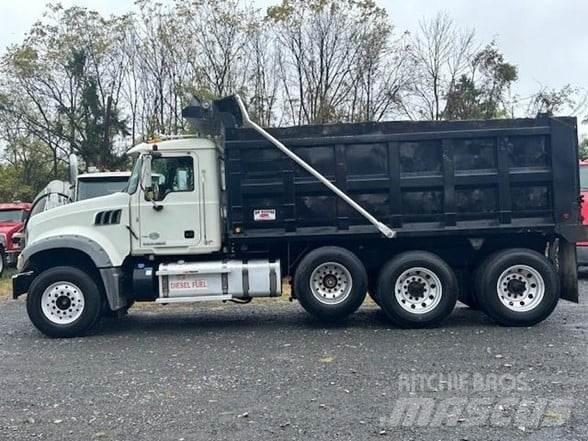 Mack GRANITE GU713 Tipper trucks