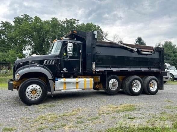 Mack GRANITE GU713 Tipper trucks