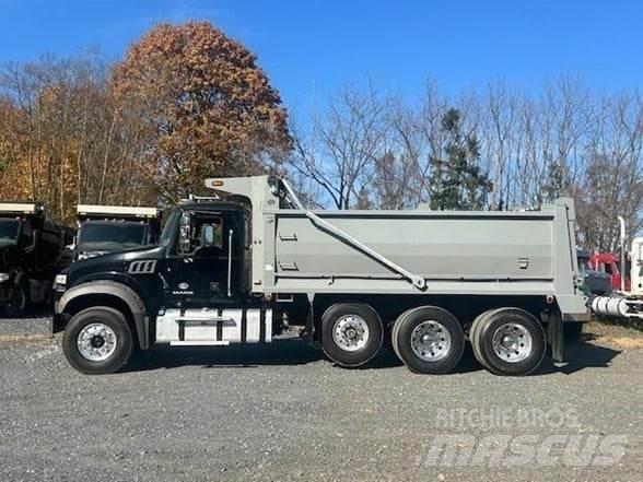 Mack GRANITE GU713 Tipper trucks