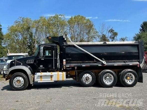 Mack GRANITE GU713 Tipper trucks