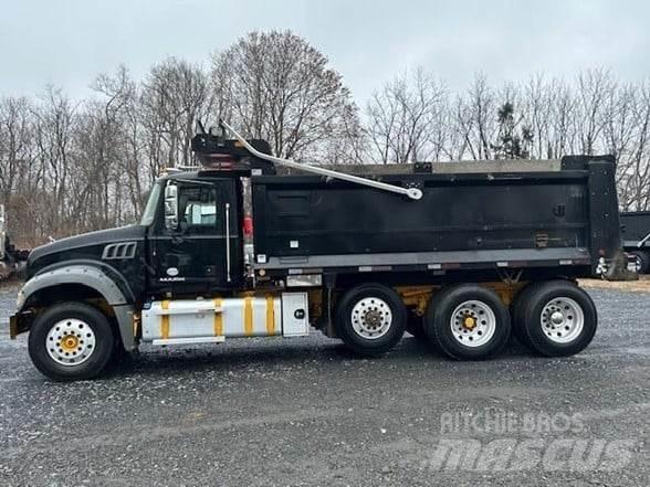 Mack GRANITE GU713 Tipper trucks