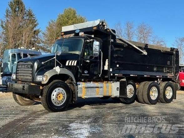 Mack GRANITE GU713 Tipper trucks