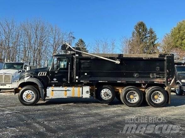 Mack GRANITE GU713 Tipper trucks