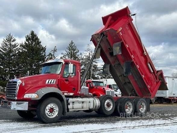 Mack GRANITE GU813 Tipper trucks