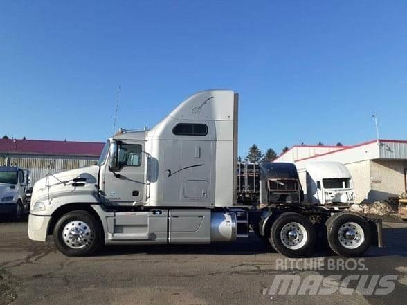 Mack PINNACLE CXU613 Truck Tractor Units