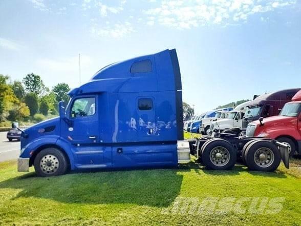 Peterbilt 579 Truck Tractor Units