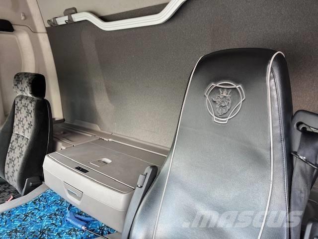 Scania P 370 Tautliner/curtainside trucks