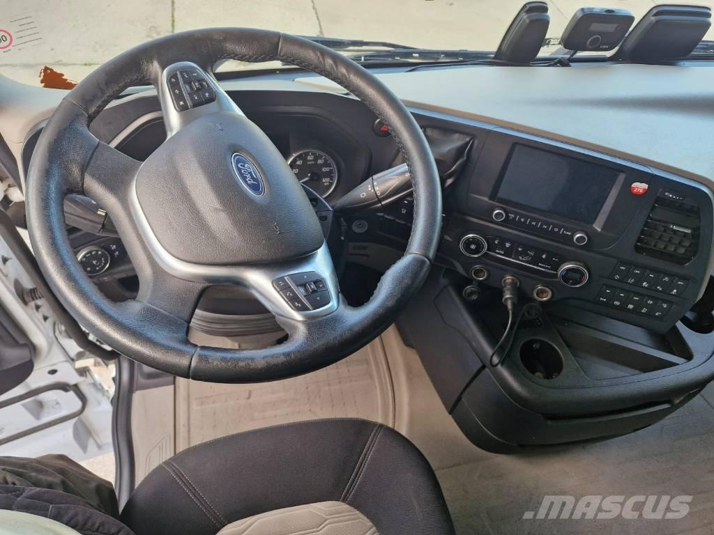 Ford F-Max Tautliner/curtainside trucks