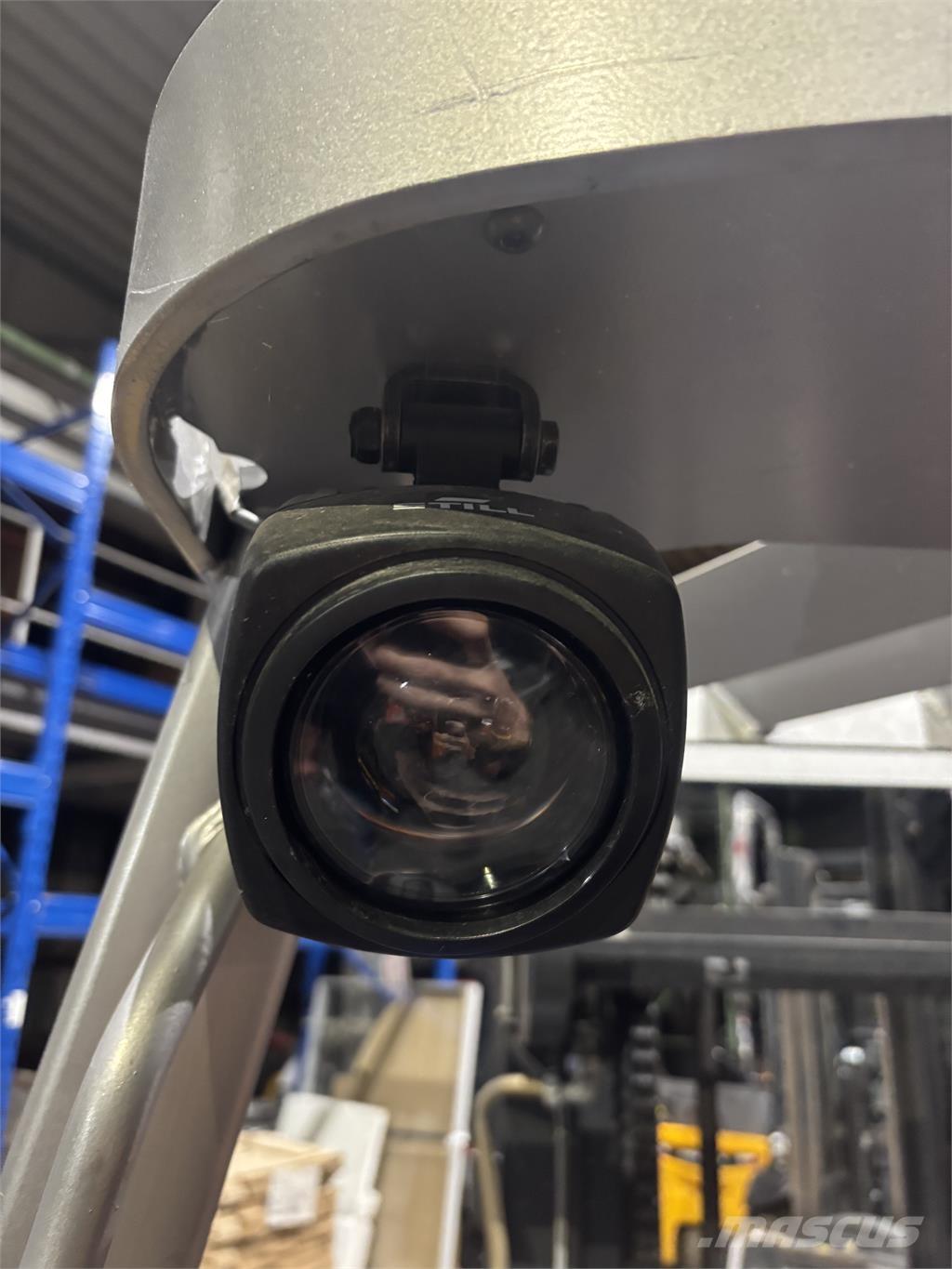 Still FM-X17 Reach truck