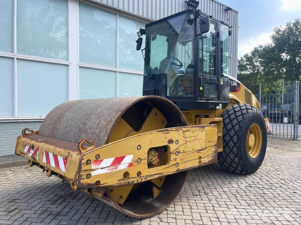 CAT CS 56       2010 Single drum rollers