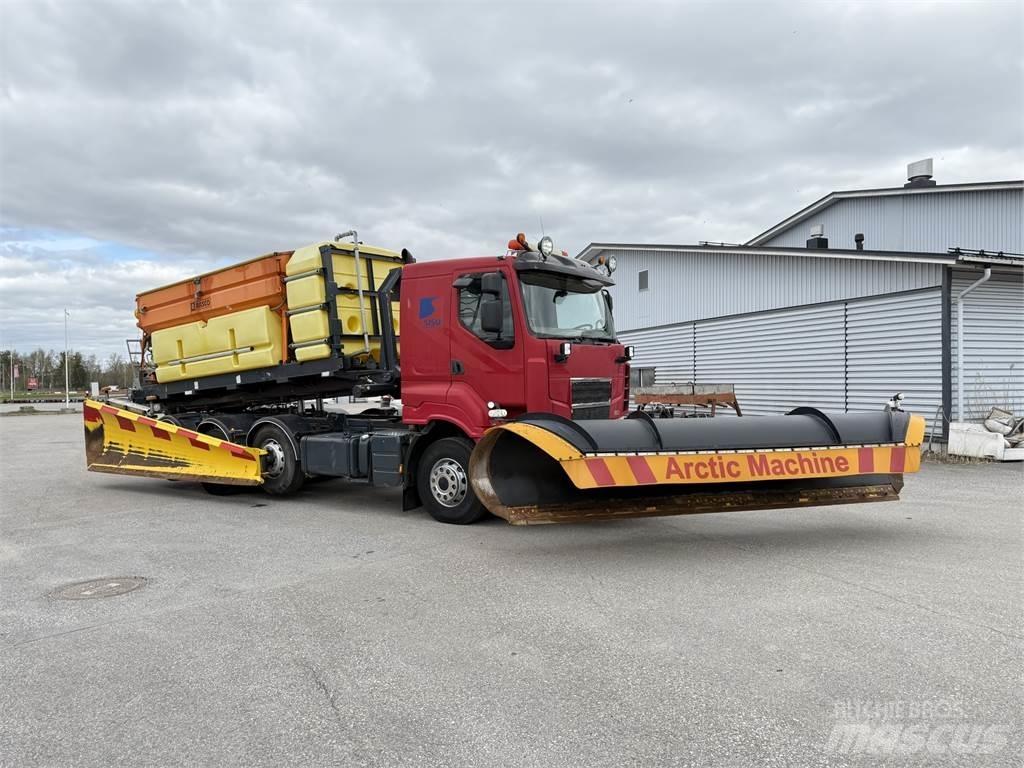 Sisu R500 8X2 Demountable trucks