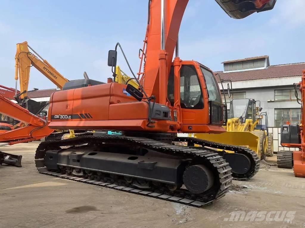 Doosan DX 300 LC Mini excavators < 7t