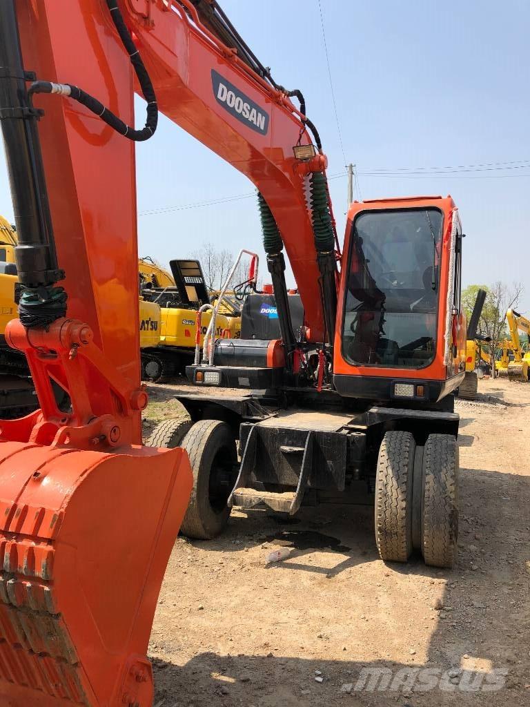 Doosan DX150W Wheeled excavators