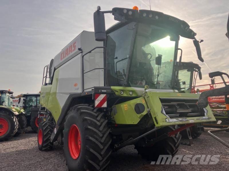 CLAAS TRION 530 Combine harvesters