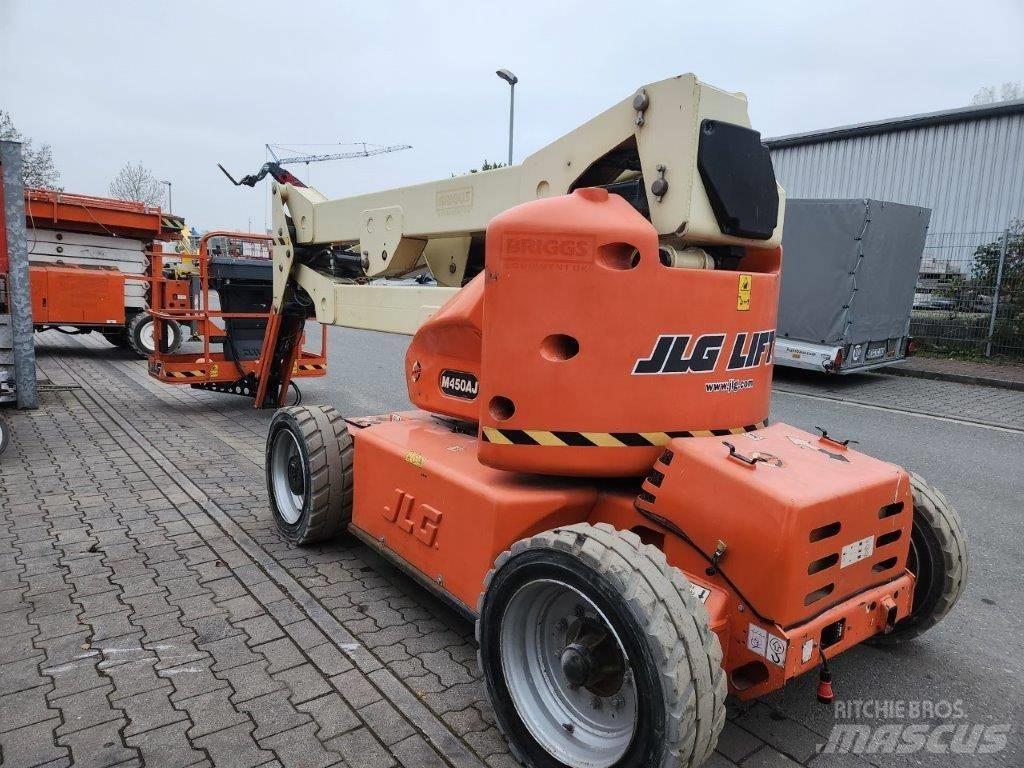JLG M 450 AJ Articulated boom lifts