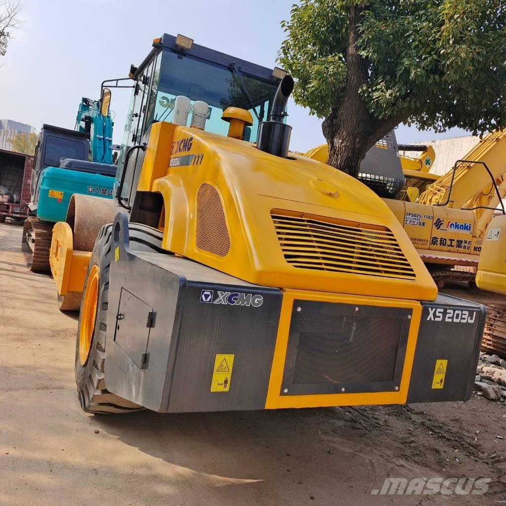 XCMG XS 203 J Single drum rollers