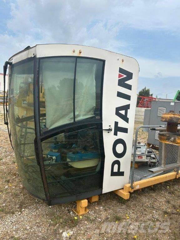 Potain MD560B M25 Tower cranes