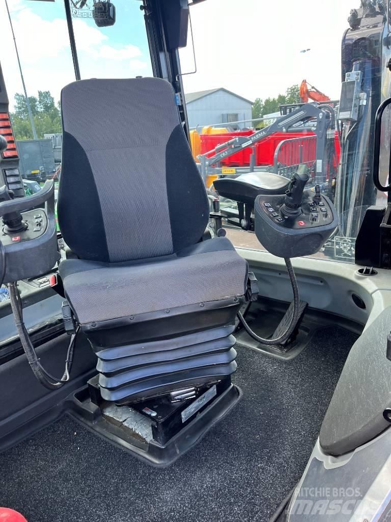 Huddig 1260C City TLB's