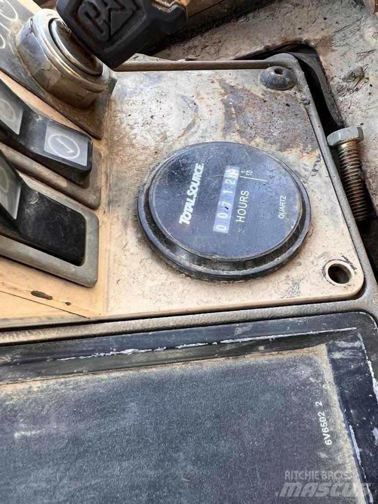 CAT 973 LGP Crawler FEL's