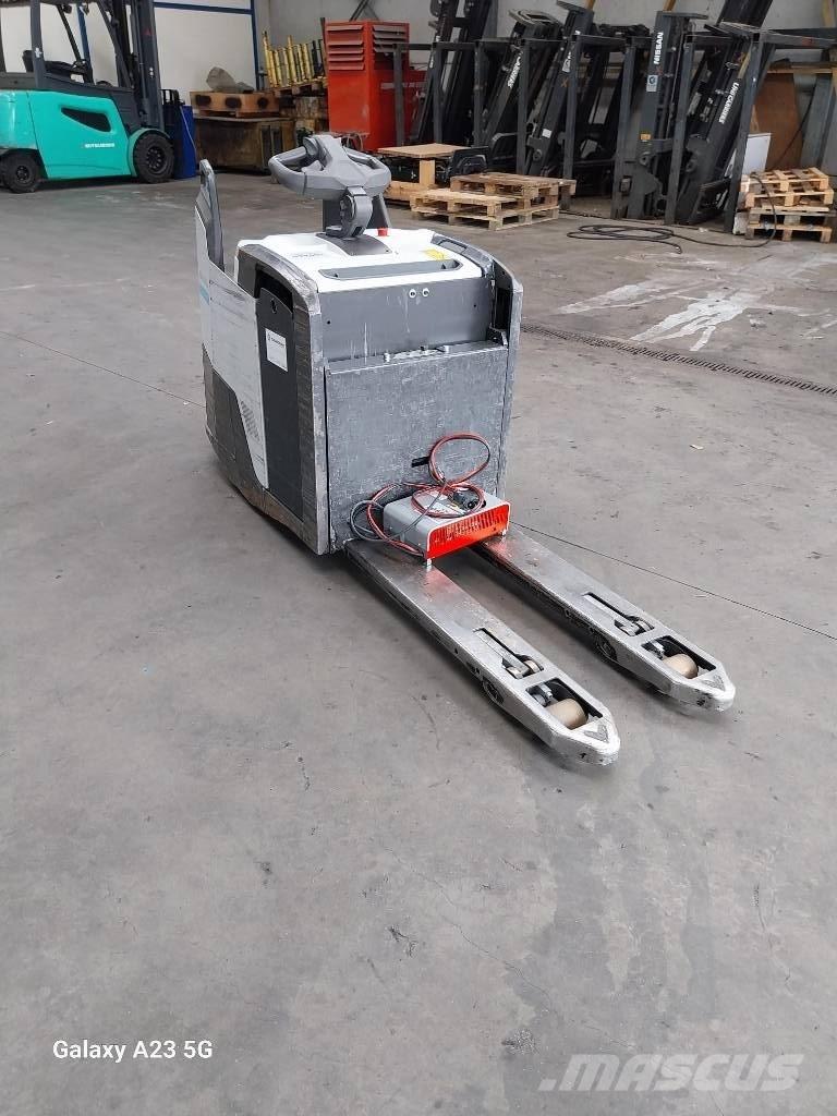 UniCarriers PLR200 Low lifter with platform