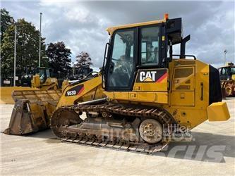 CAT 953D Crawler FEL's