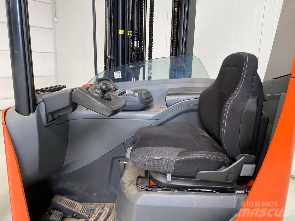 BT RRE140E Reach truck