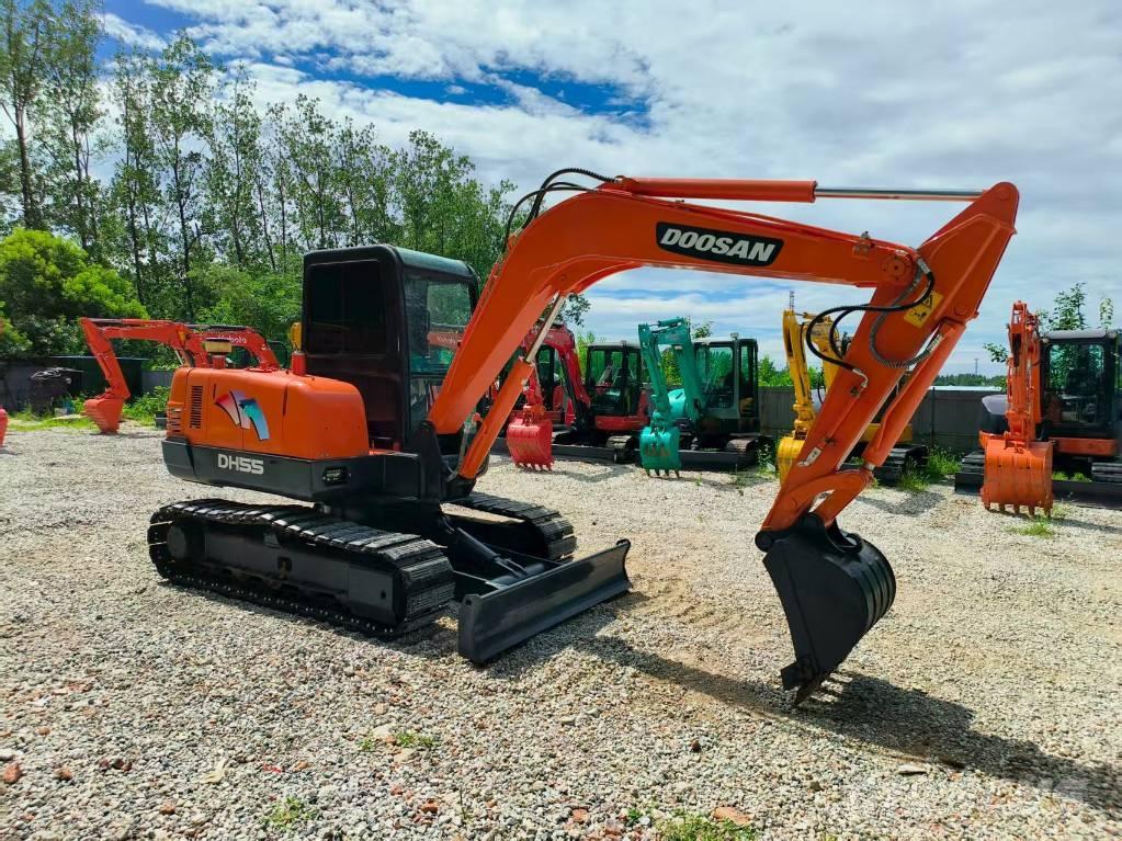 Doosan DH 55 Mini excavators < 7t