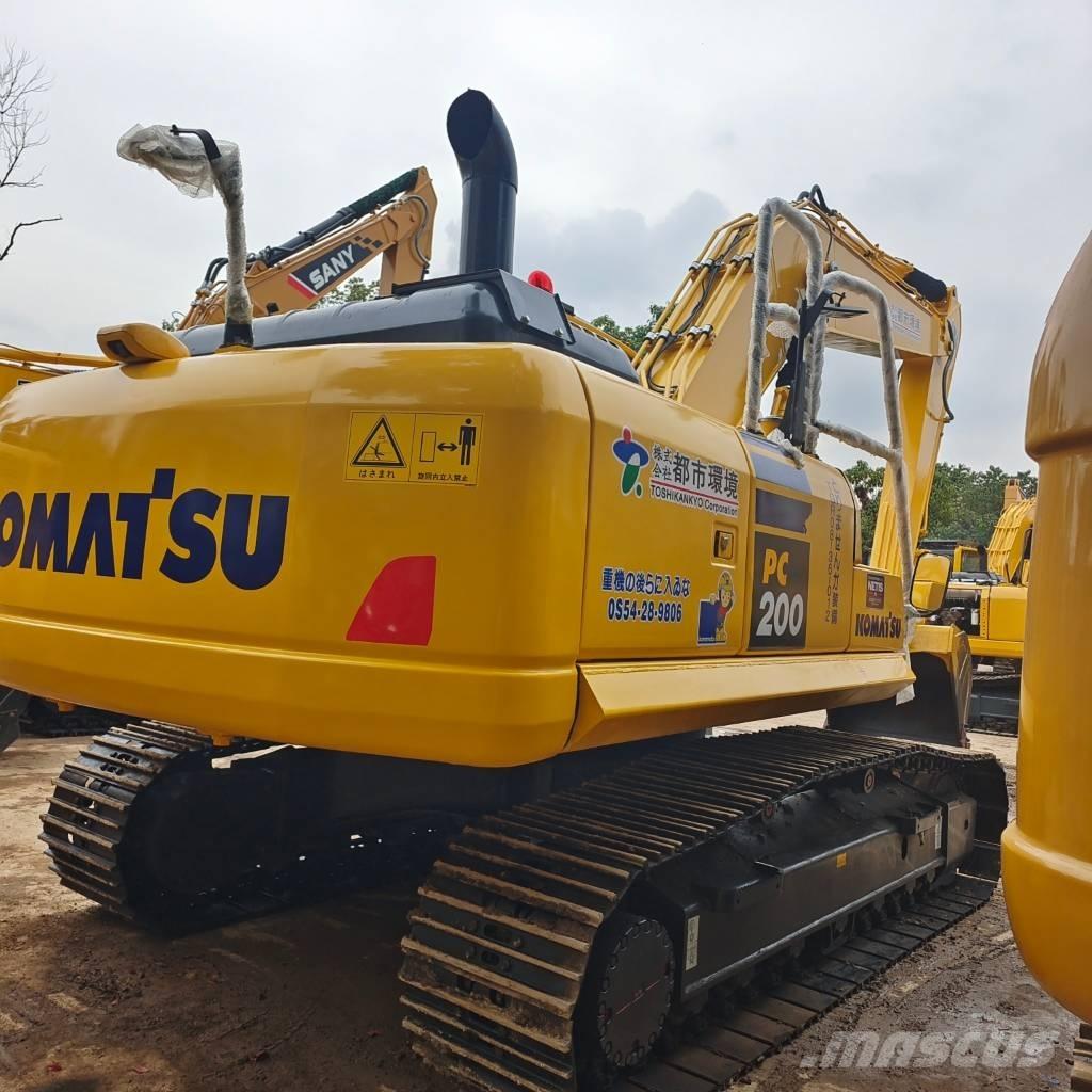 Komatsu PC 220-7 Crawler excavators