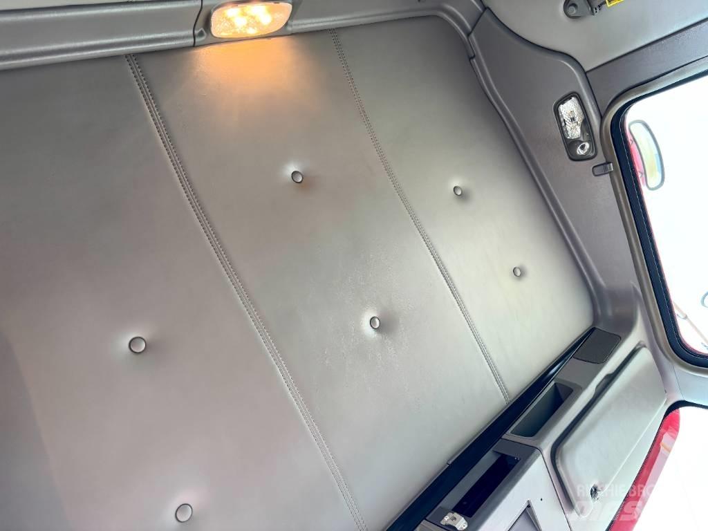 Kenworth T 800 Truck Tractor Units