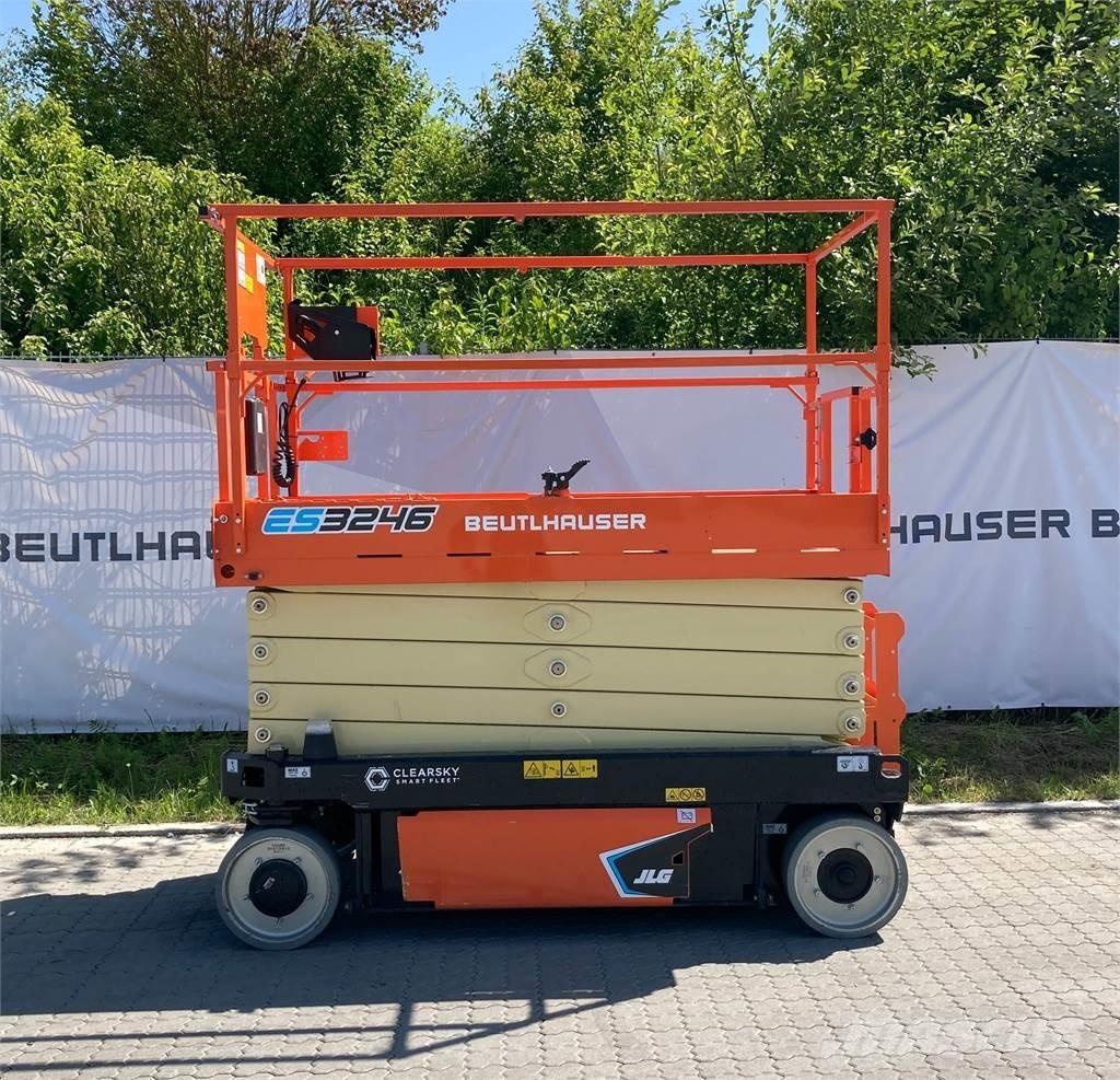 JLG ES3246 Scissor lifts