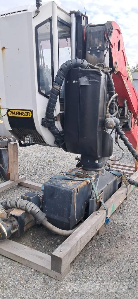 Epsilon M12ZT Timber cranes