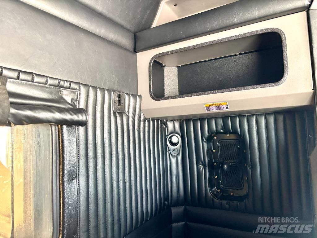 Kenworth W 900 Truck Tractor Units