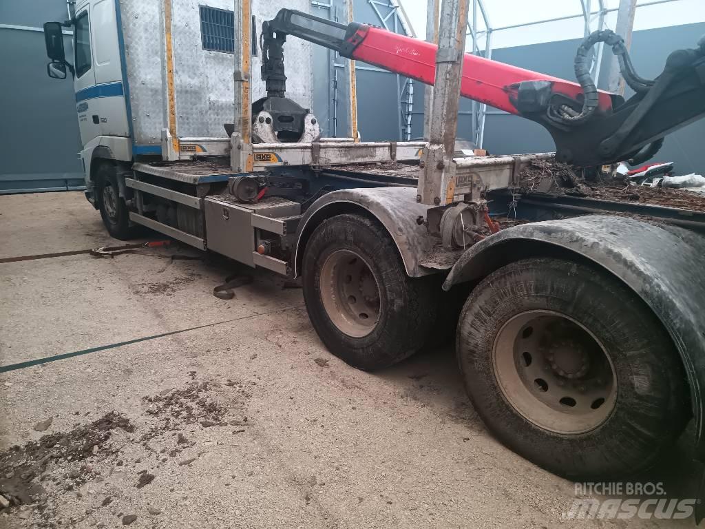 Volvo FH 520 Timber trucks