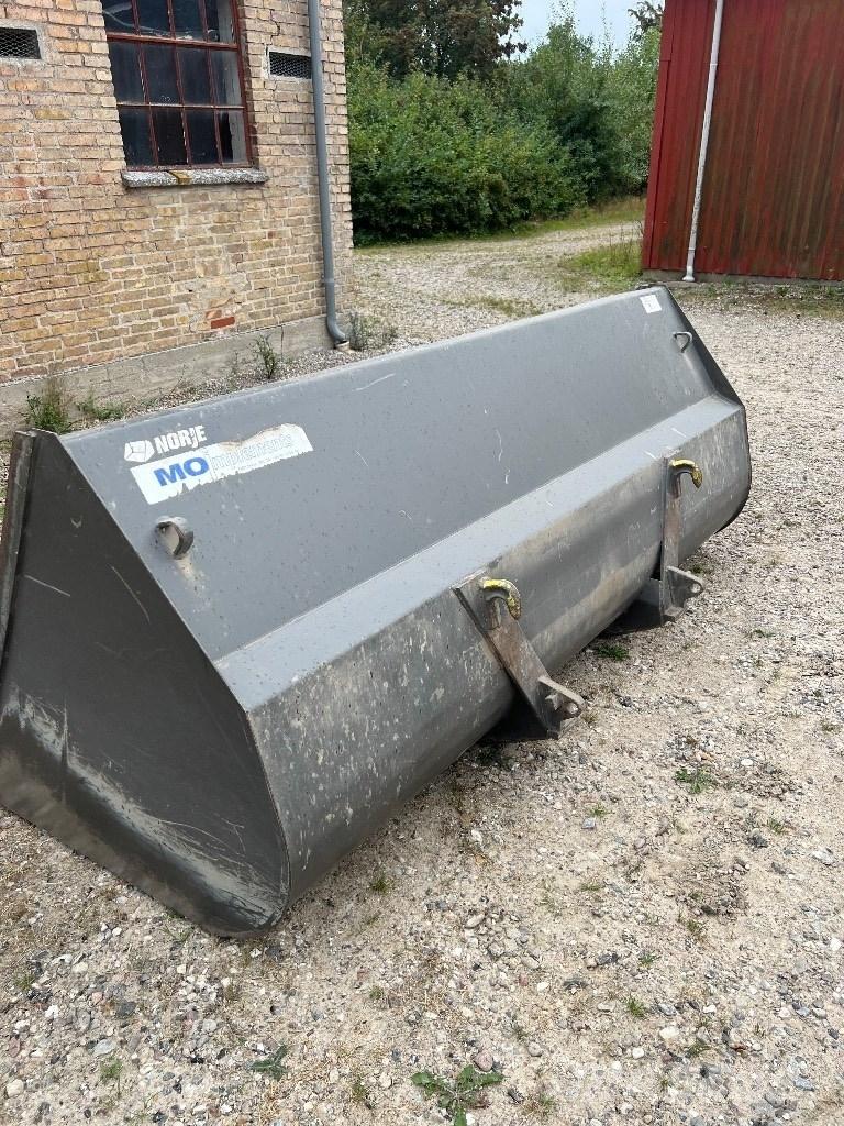 MO Kornskovl FEL`s  spares & accessories
