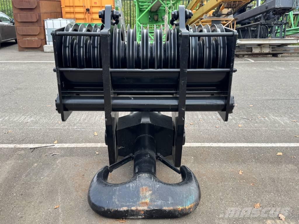 Kobelco CKE 2500 Crane spares & accessories