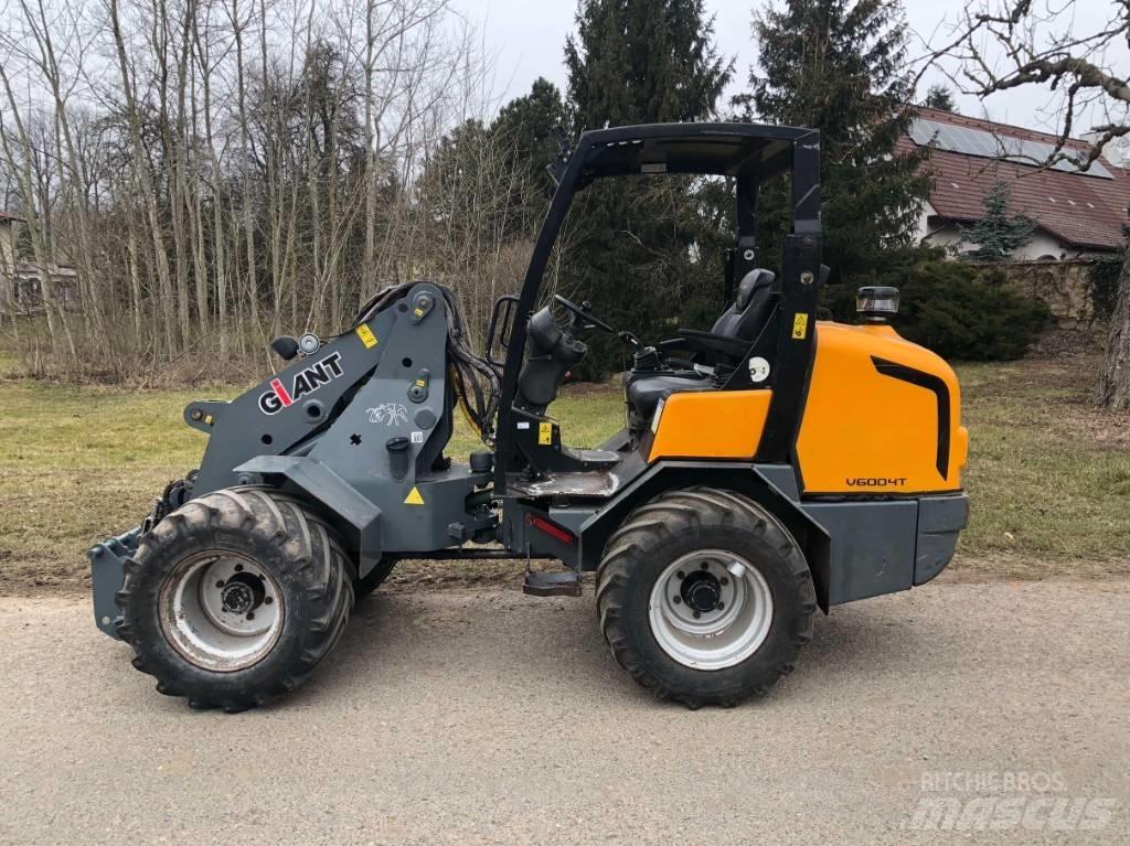 GiANT V 6004 T X-Tra Farming telehandlers