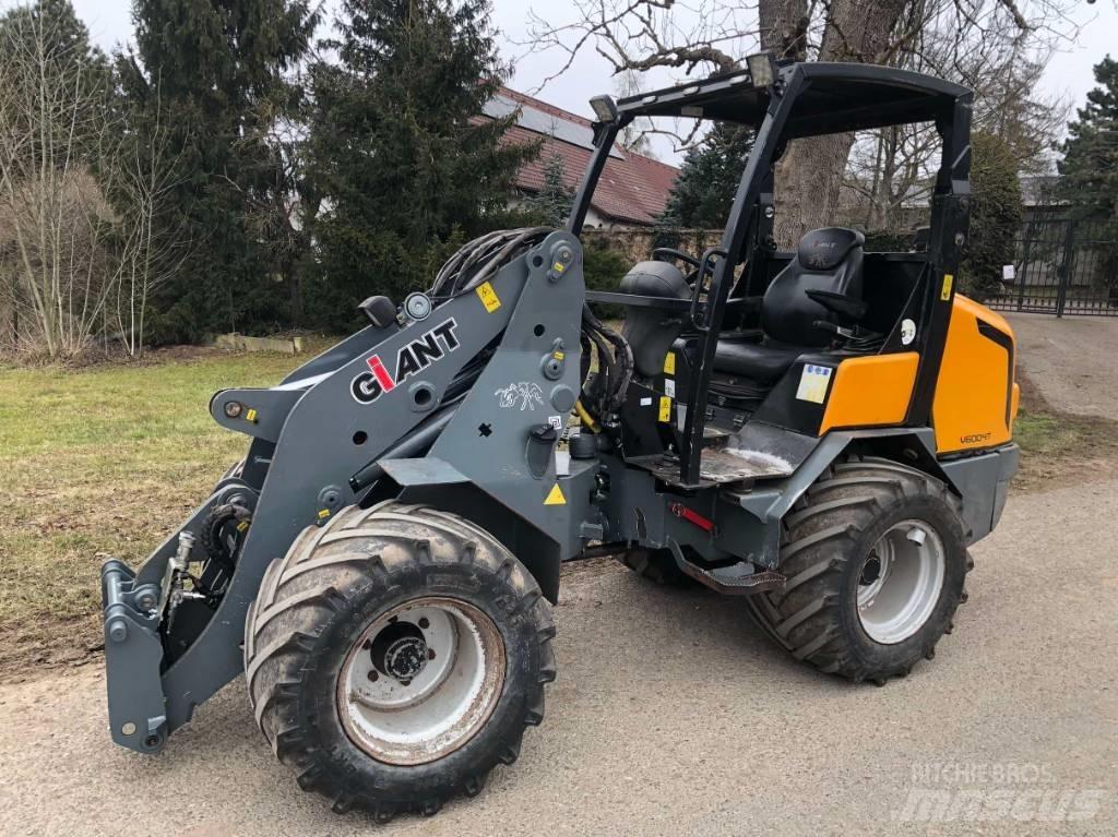 GiANT V 6004 T X-Tra Farming telehandlers