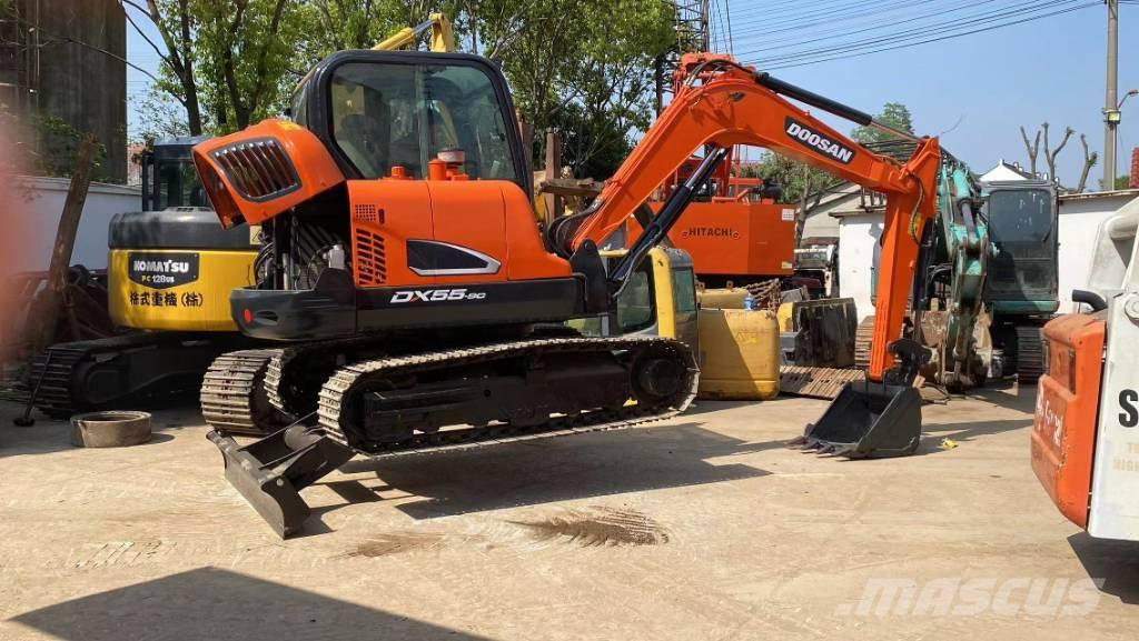 Doosan DX 55 Mini excavators < 7t