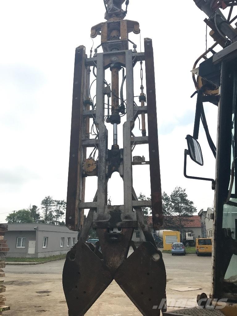 Sennebogen BS 670 Dragline excavators