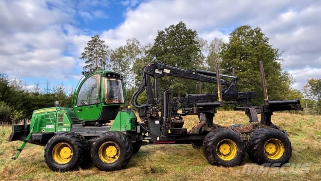 John Deere 1510 E Forwarders