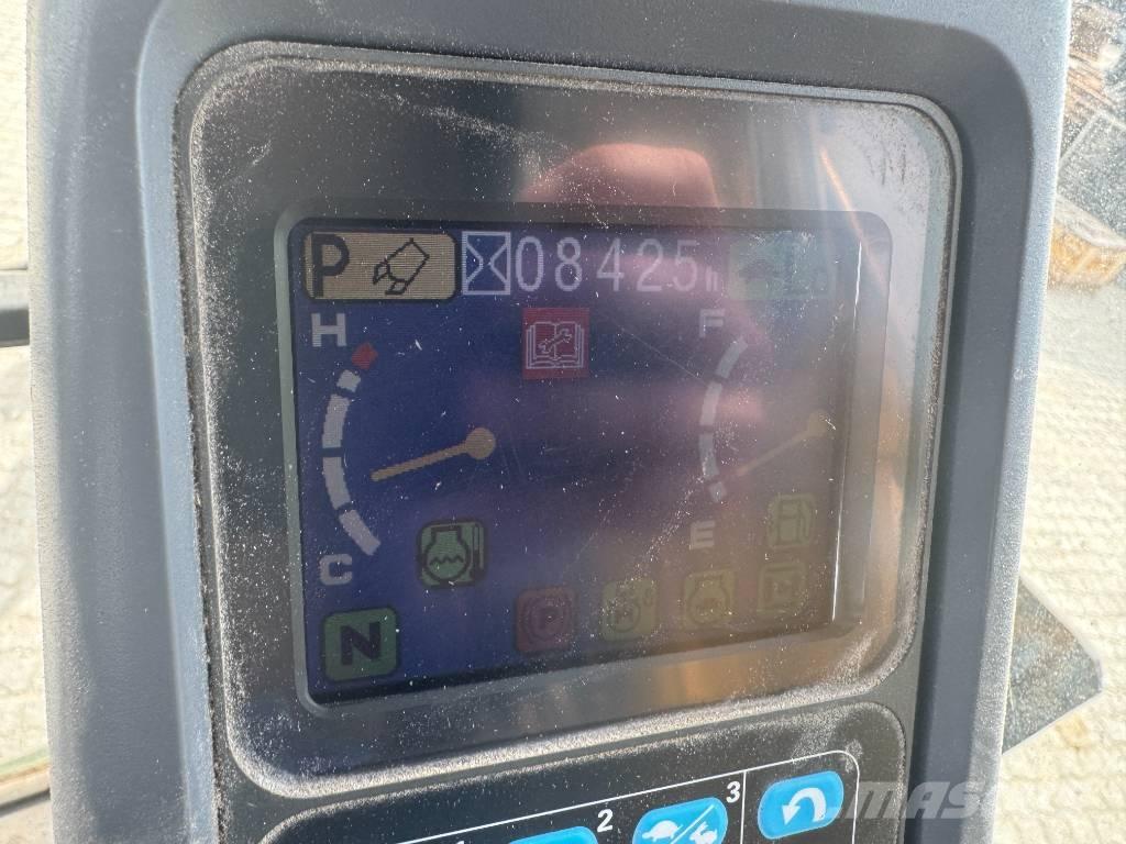 Komatsu PW 200-7 Wheeled excavators