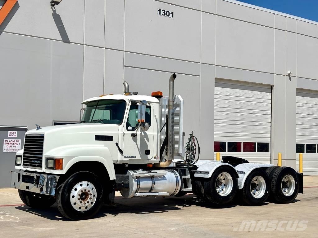 Mack CHU 613 Truck Tractor Units