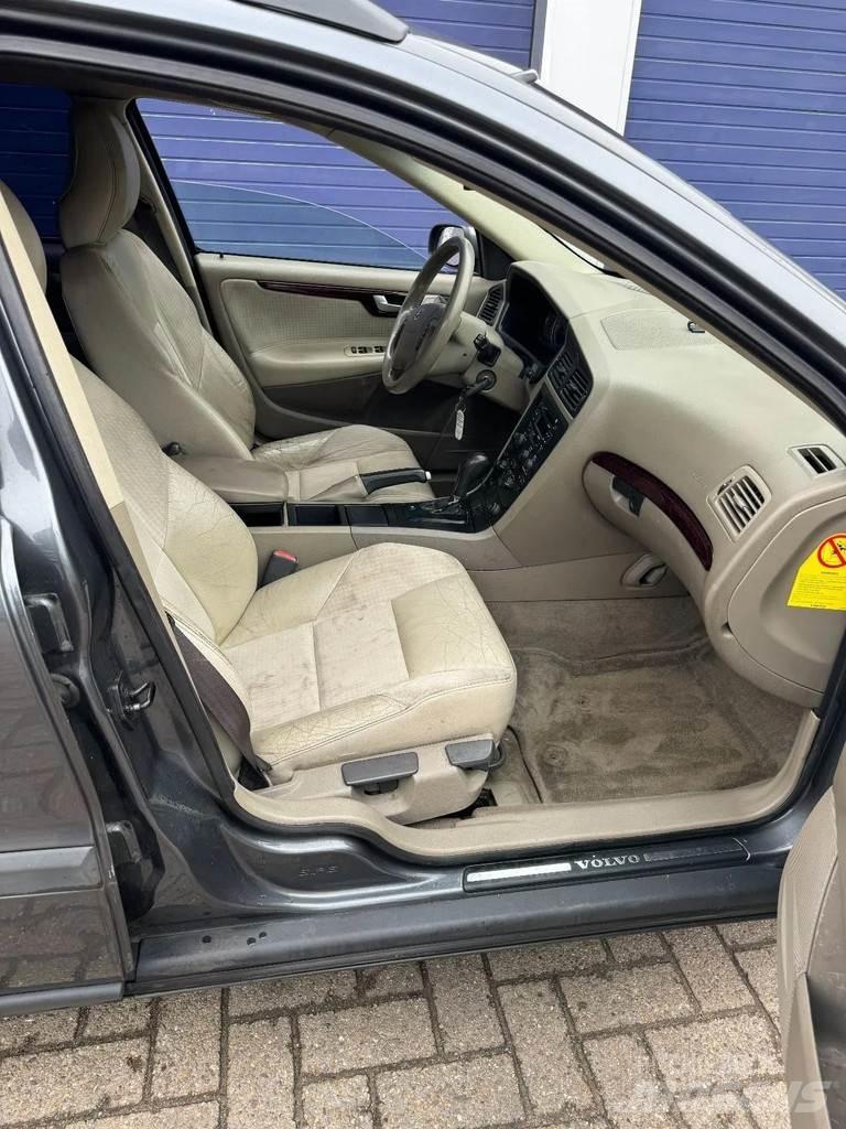 Volvo V70 V70 Cars