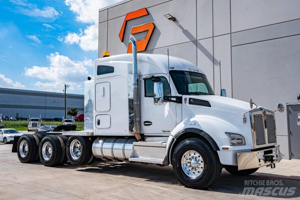 Kenworth T 880 Truck Tractor Units