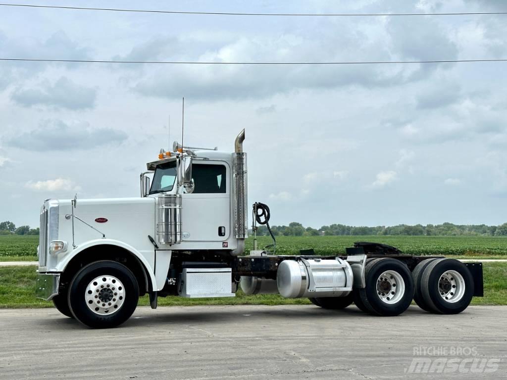 Peterbilt 389 Truck Tractor Units