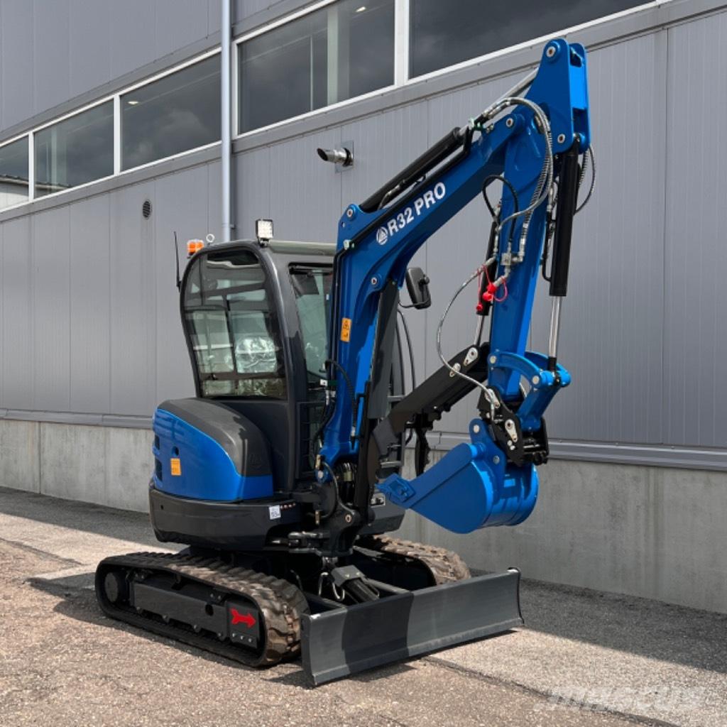 Rippa R32 Pro Mini excavators < 7t