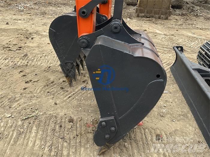 Doosan DX 80 Mini excavators < 7t